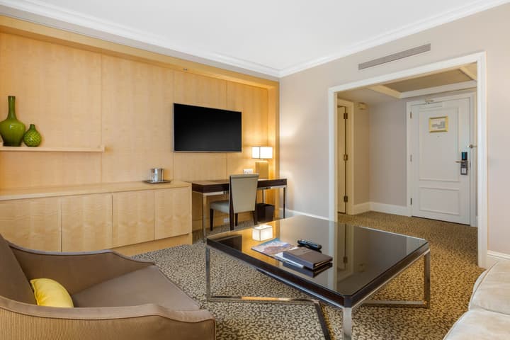 Omni Berkshire Place