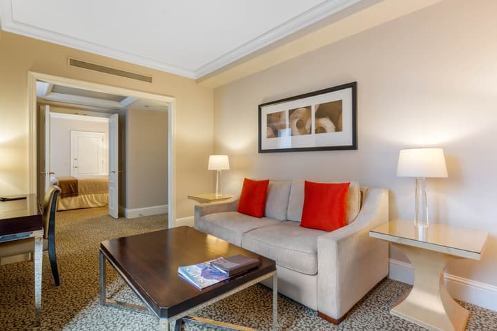Omni Berkshire Place