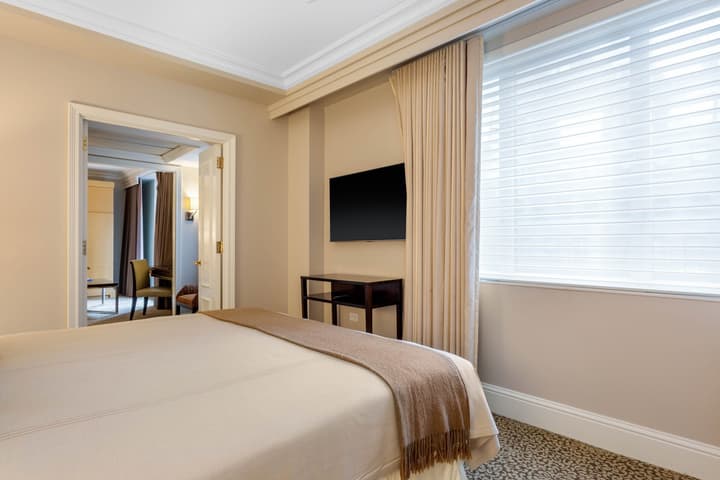 Omni Berkshire Place