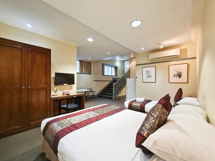 Twin Towers Inn
