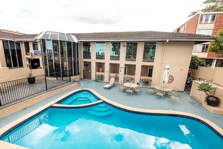 Twin Towers Inn