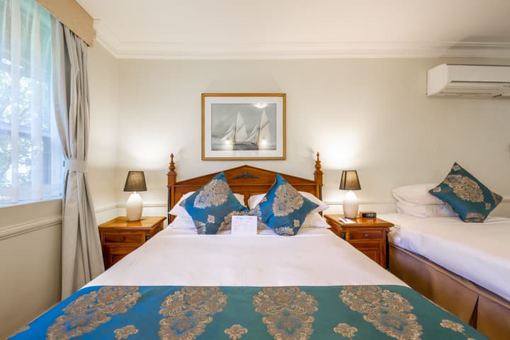 Twin Towers Inn