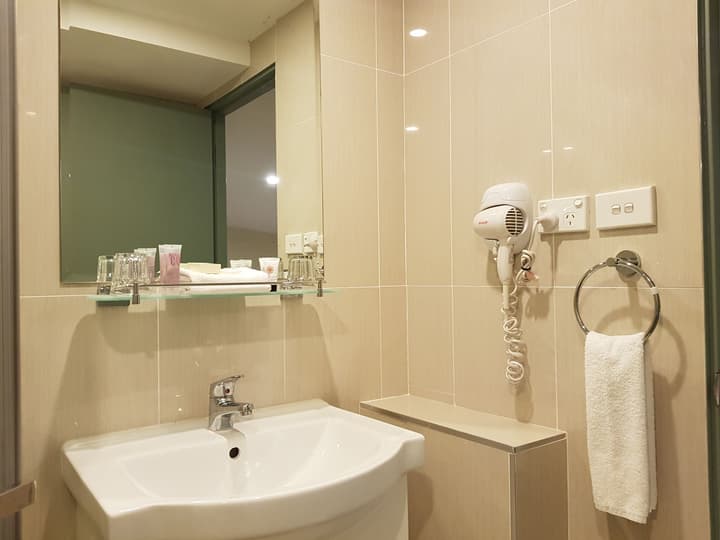 Twin Towers Inn