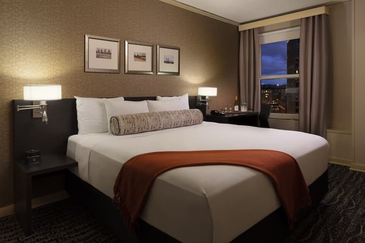 Executive Hotel Pacific