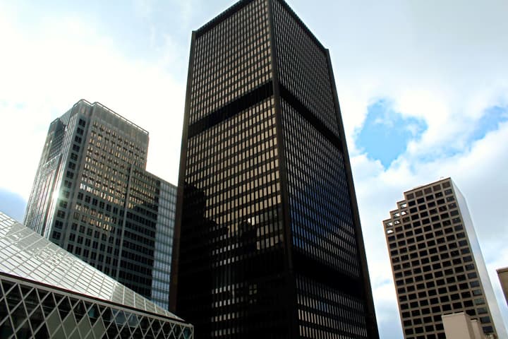 Executive Hotel Pacific