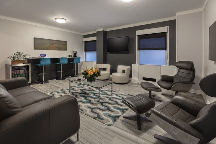 Executive Hotel Pacific