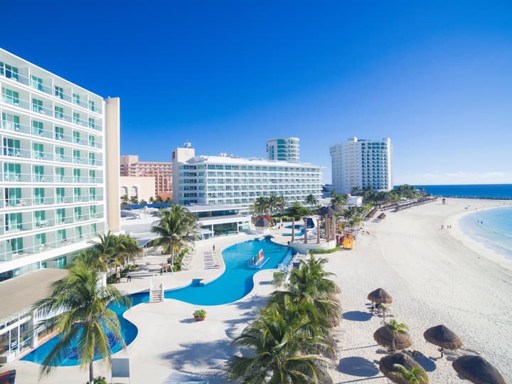 Krystal Cancun