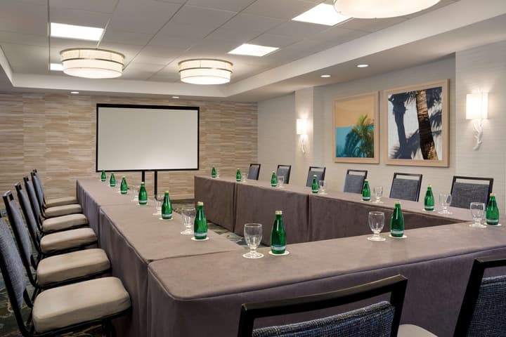 DoubleTree Suites by Hilton Orlando - Disney Springs® Area