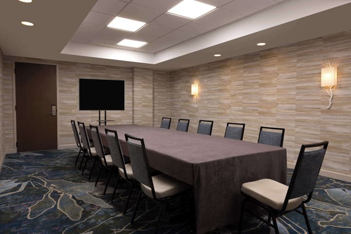 DoubleTree Suites by Hilton Orlando - Disney Springs® Area