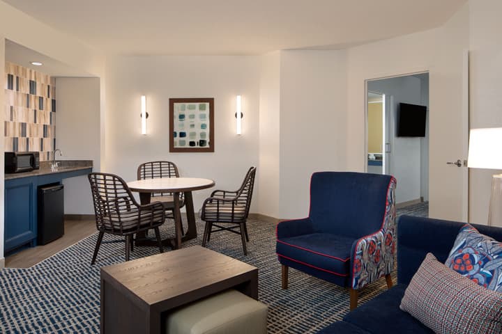 DoubleTree Suites by Hilton Orlando - Disney Springs® Area