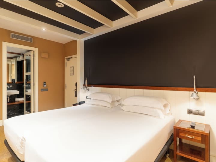 U232 Hotel