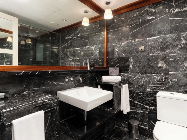 U232 Hotel