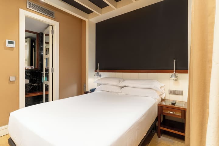 U232 Hotel