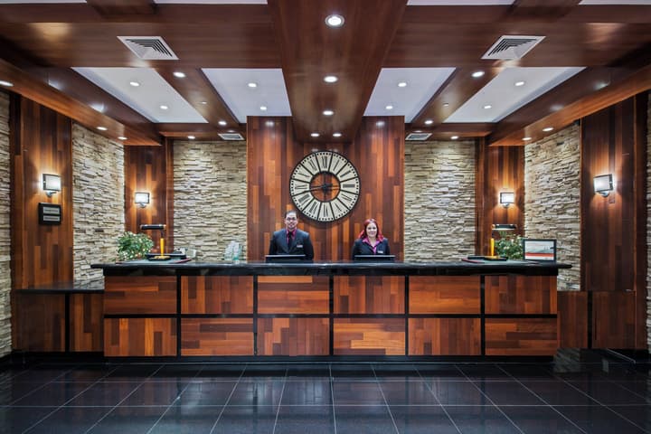 Crowne Plaza Newark Airport by IHG