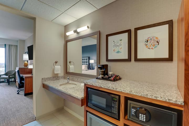Drury Plaza Hotel Orlando - Disney Springs Area
