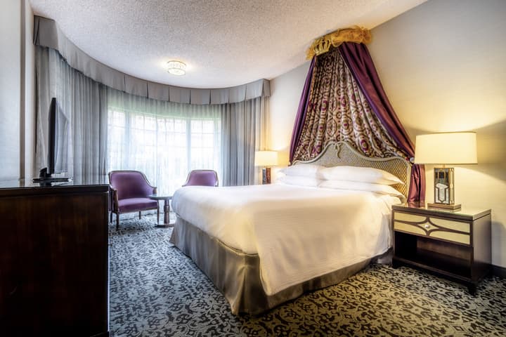 Anaheim Majestic Garden Hotel
