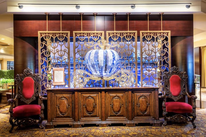 Anaheim Majestic Garden Hotel