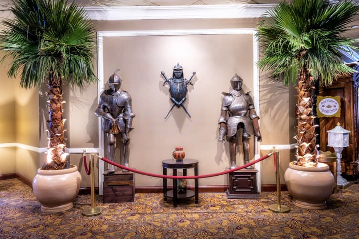 Anaheim Majestic Garden Hotel