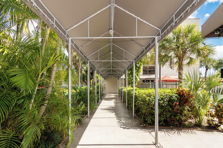 Red Roof Inn PLUS+ Miami Airport