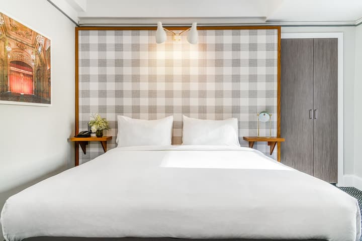 Paramount Times Square – A Generator Hotel