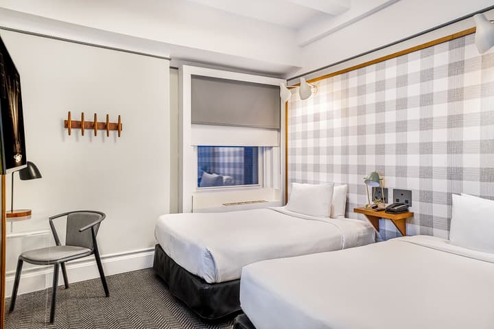 Paramount Times Square – A Generator Hotel