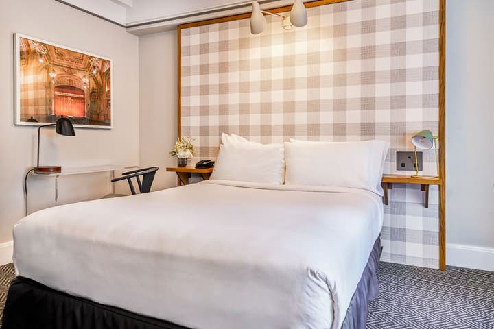 Paramount Times Square – A Generator Hotel