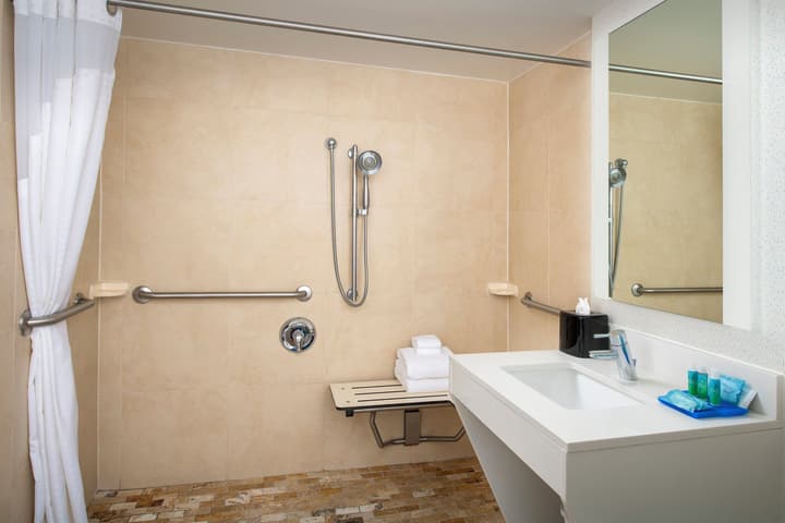 Holiday Inn Express Boston - Saugus by IHG