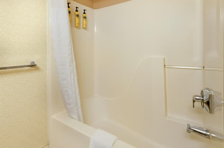 Best Western Plus Inn at Valley View
