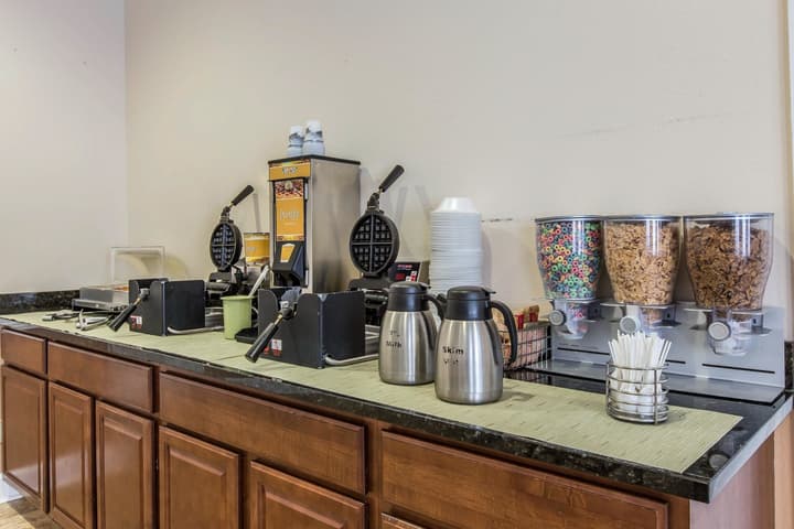 Quality Inn Savannah Midtown
