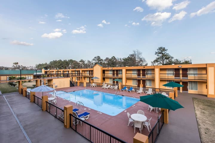 Quality Inn Savannah Midtown