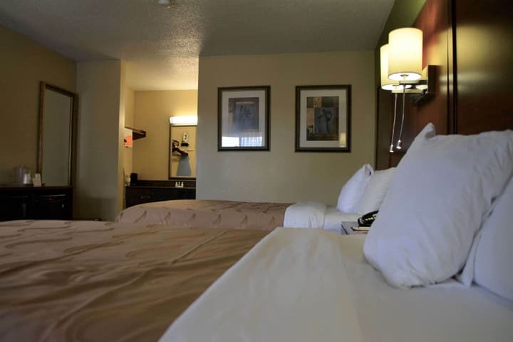 Quality Inn Savannah Midtown