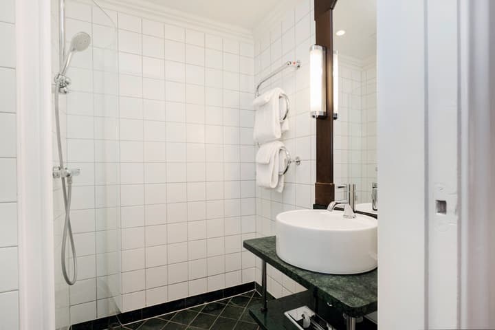 Elite Park Avenue Hotel