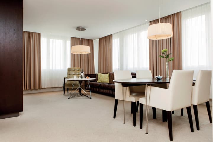 Elite Park Avenue Hotel