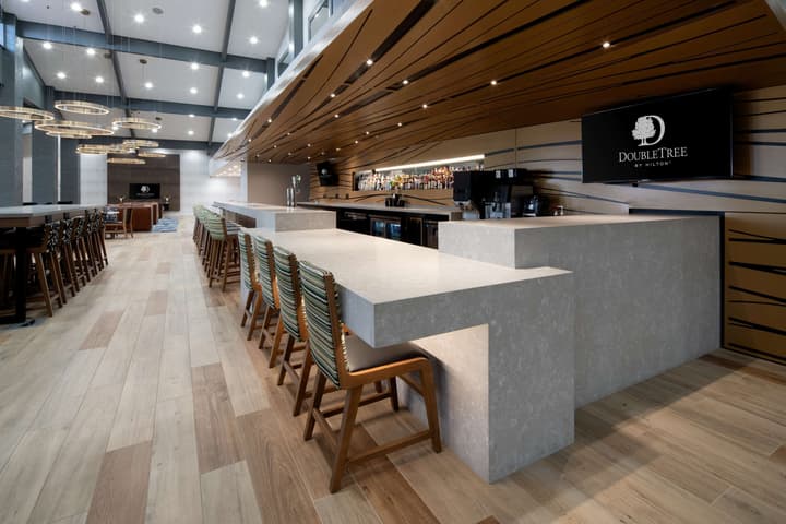 DoubleTree by Hilton Hotel Bakersfield