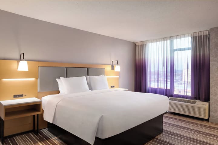 Holiday Inn Philadelphia Arpt-Stadium Area by IHG