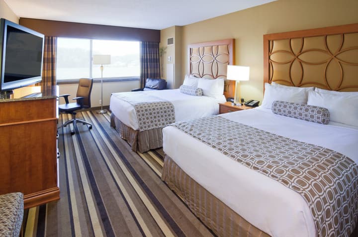 Crowne Plaza Minneapolis West by IHG