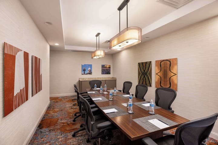 DoubleTree Suites by Hilton Austin Downtown Capitol