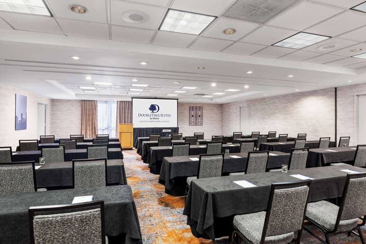 DoubleTree Suites by Hilton Austin Downtown Capitol