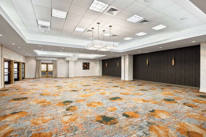 DoubleTree Suites by Hilton Austin Downtown Capitol