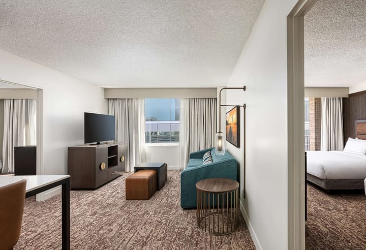 DoubleTree Suites by Hilton Austin Downtown Capitol