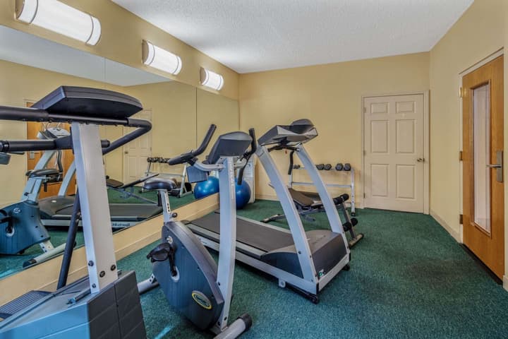 La Quinta Inn & Suites by Wyndham Naples Downtown