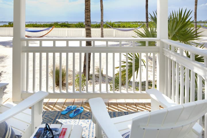 Parrot Key Hotel & Villas