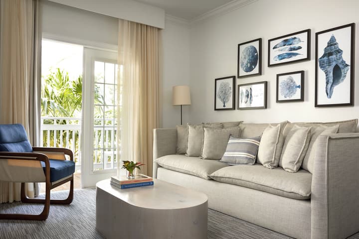Parrot Key Hotel & Villas