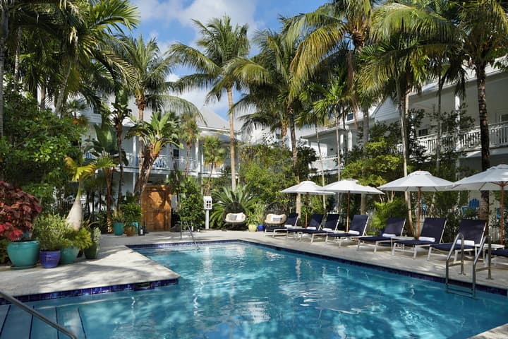 Parrot Key Hotel & Villas