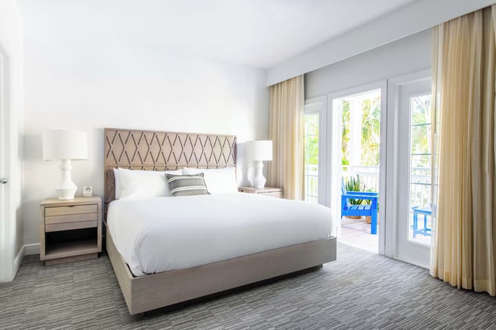 Parrot Key Hotel & Villas