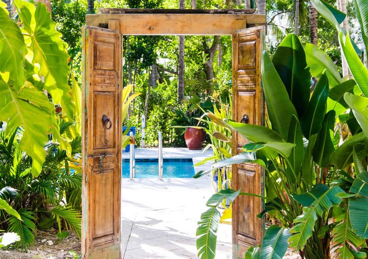 Parrot Key Hotel & Villas