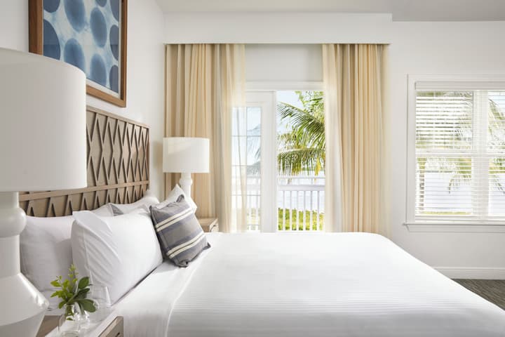 Parrot Key Hotel & Villas