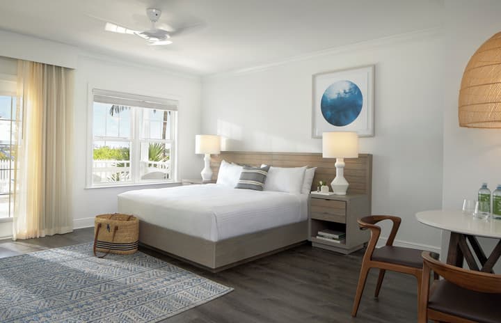 Parrot Key Hotel & Villas