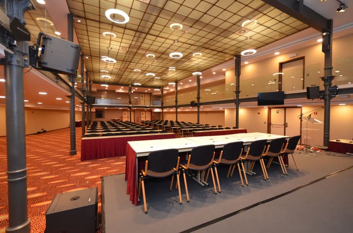 Bedford Hotel & Congress Centre