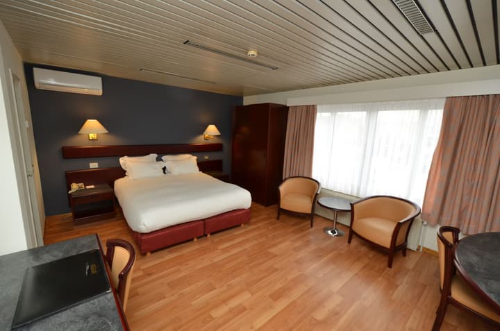 Bedford Hotel & Congress Centre